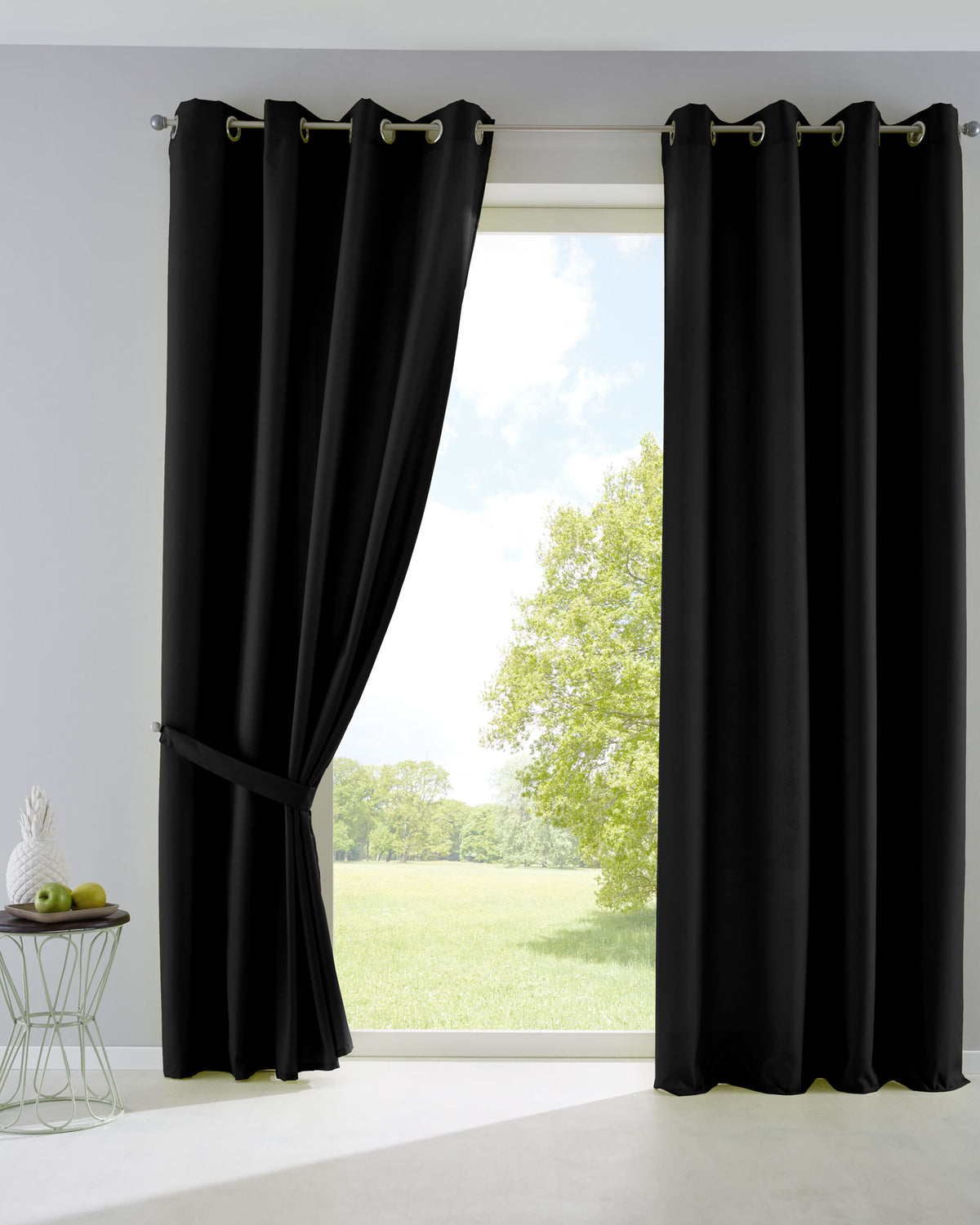 2er Set Vorhänge Blickdicht Gardinen Matt Lichtdurchlässig »PALERMO« mit Ösen und Raffhalter Dekoschal 10000265-2 Schwarz HxB 145x140 cm Vorhang Set 10000265-2schwarz | girdainenbox.com