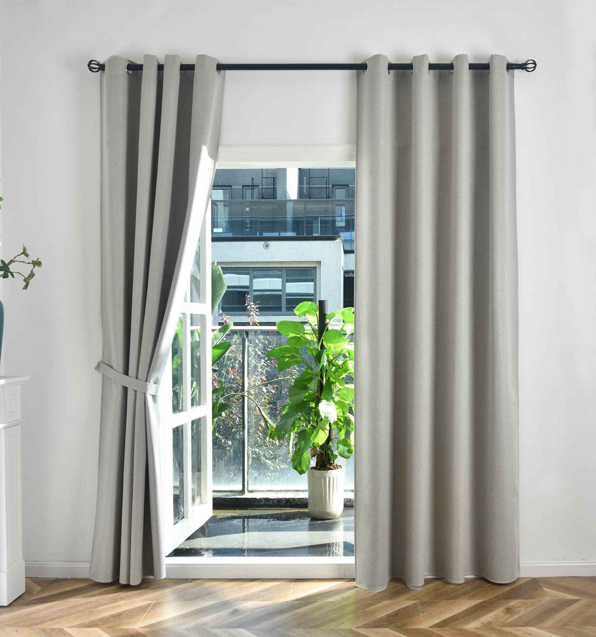 2er Set Verdunkelungsvorhänge Ösen Raffhalter 100% Verdunkelung Blackout »München Dark« Dreischichtige Bindung Fischgrätmuster 202410-2 Sand HxB 175x145 cm Vorhang 202410-2sand_db59c950-3929-445a-b01c-f61f9c8e68c4 | girdainenbox.com
