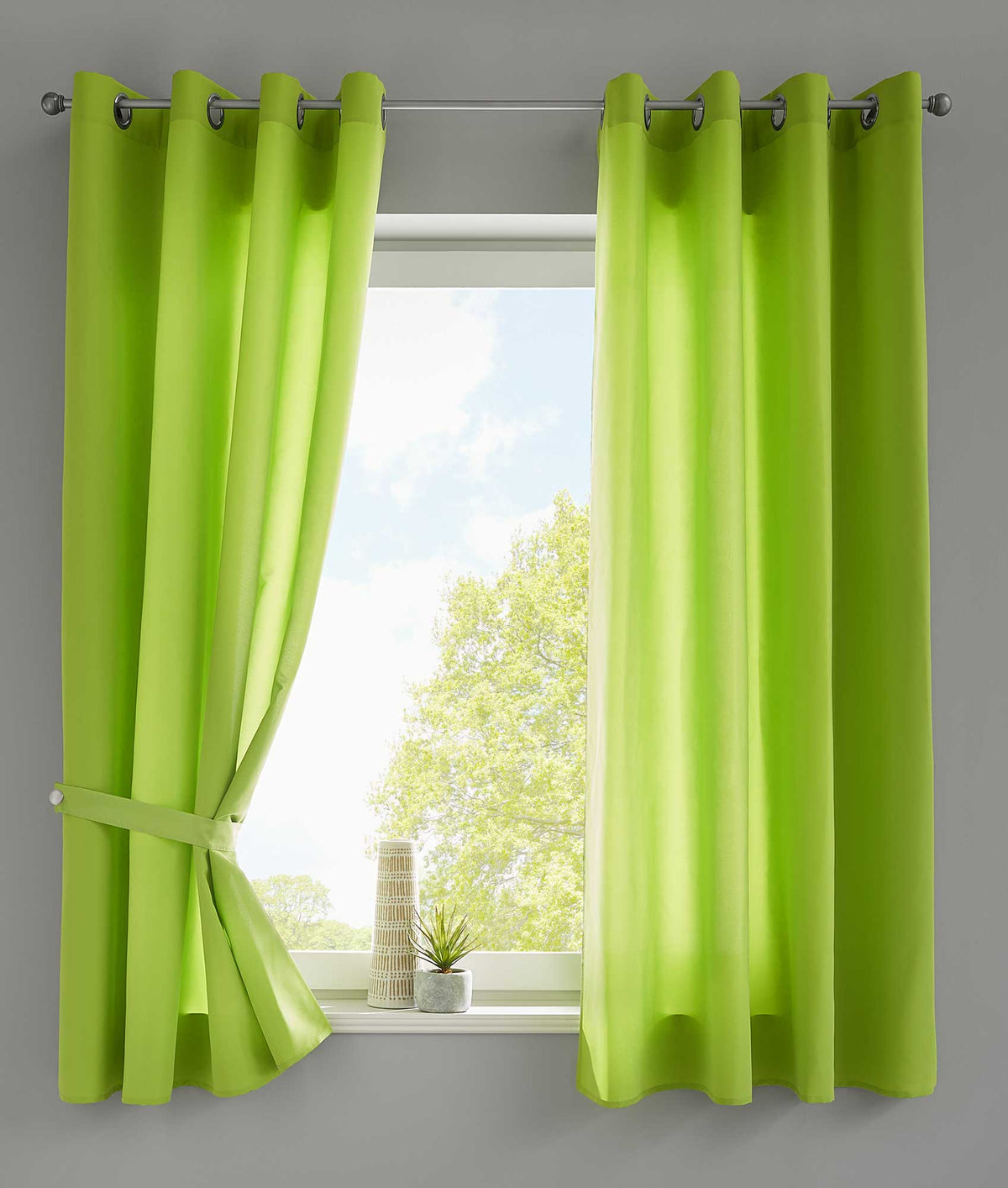 2er Set Vorhänge Schal Ösen »Berlin« Microsatin Lichtdurchlässig Uni Matt 20405N2 Apfelgrün HxB 145x140 cm Vorhang 20405N2apfelgruen-175 | girdainenbox.com