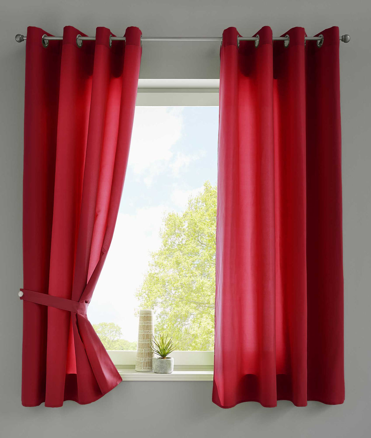 2er Set Vorhänge Schal Ösen »Berlin« Microsatin Lichtdurchlässig Uni Matt 20405N2 Bordeaux HxB 175x140 cm Vorhang 20405N2bordeaux-175_54b6ab22-f11c-4975-b750-f280a55e5a77 | girdainenbox.com