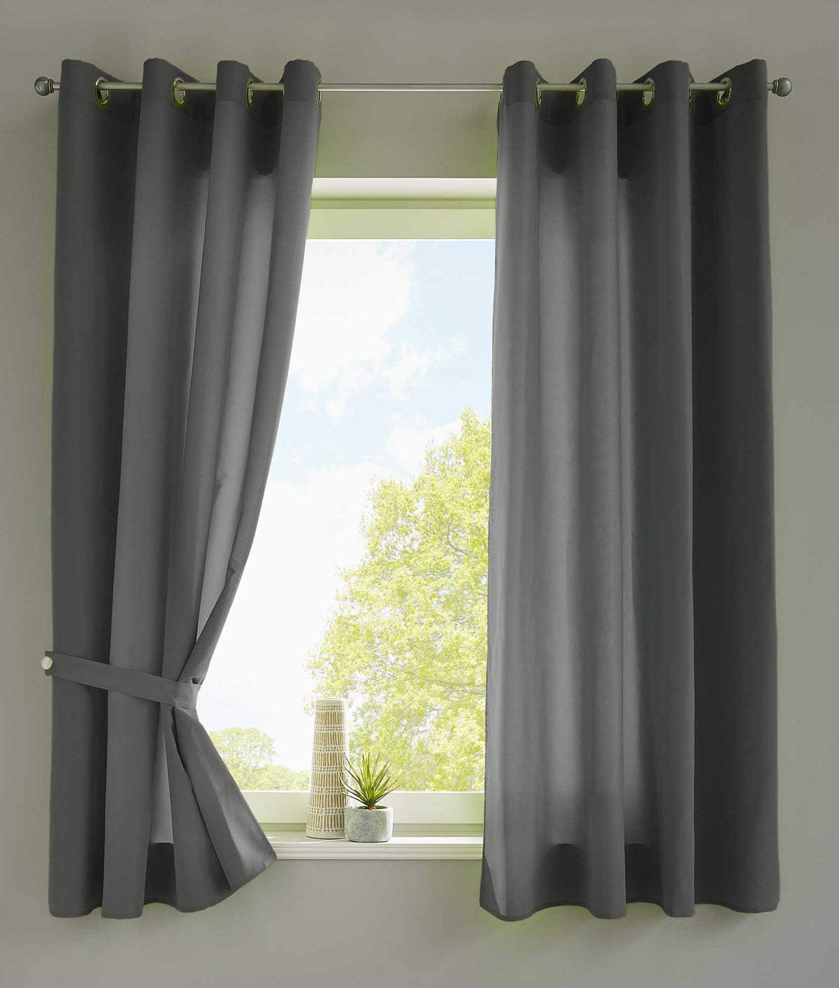 2er Set Vorhänge Schal Ösen »Berlin« Microsatin Lichtdurchlässig Uni Matt 20405N2 Dunkelgrau HxB 145x140 cm Vorhang 20405N2dunkelgrau-175 | girdainenbox.com