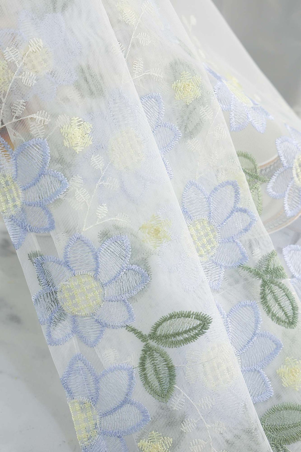 Gardine Raschel Stickerei Design »Florenz« Multiband für Gardinenschiene und Gardinenstange Elegante Fensterdekoration 2023200 Gardinenschal 593A0120 | girdainenbox.com