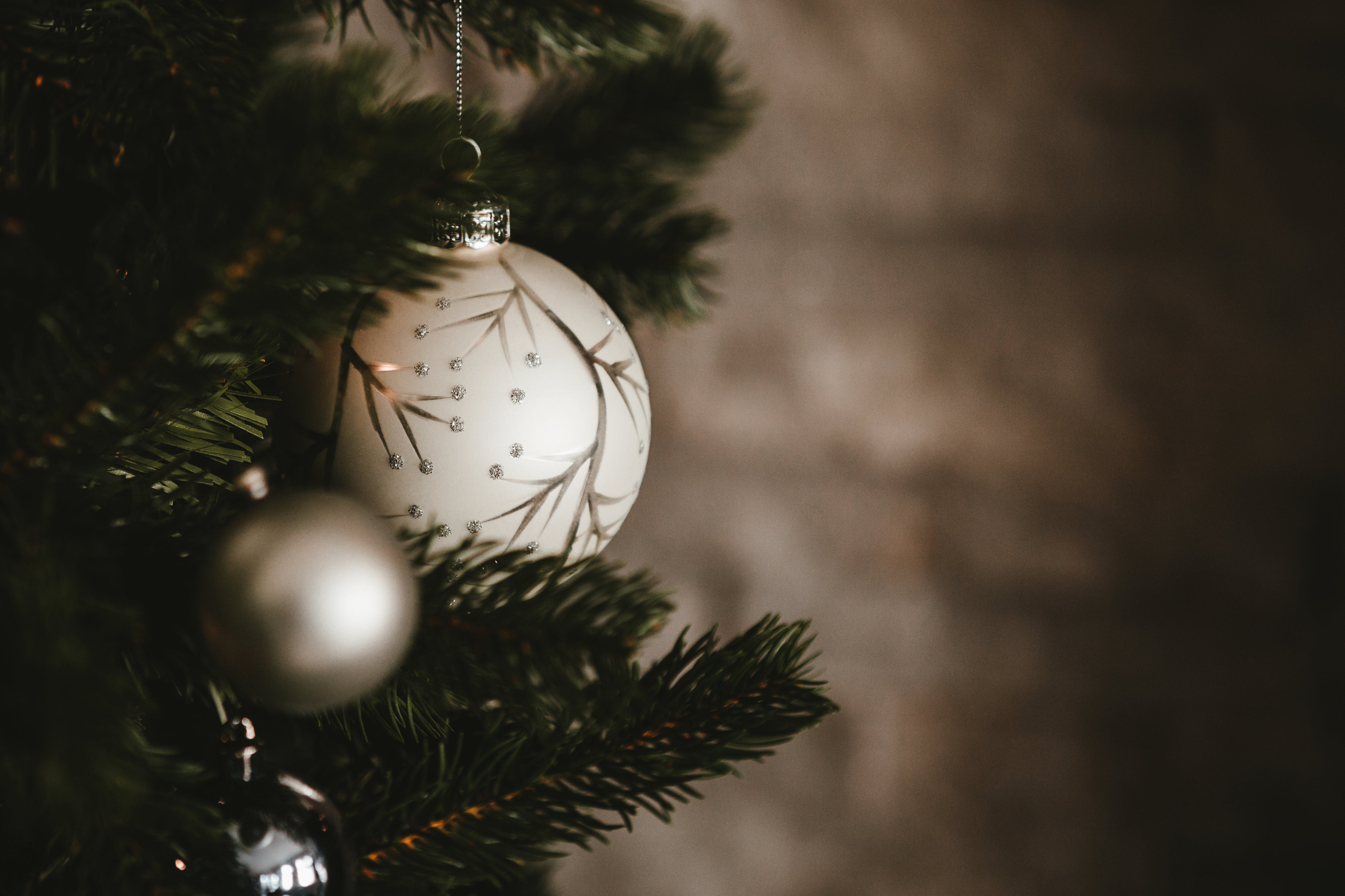 CHRISTMAS DECOR