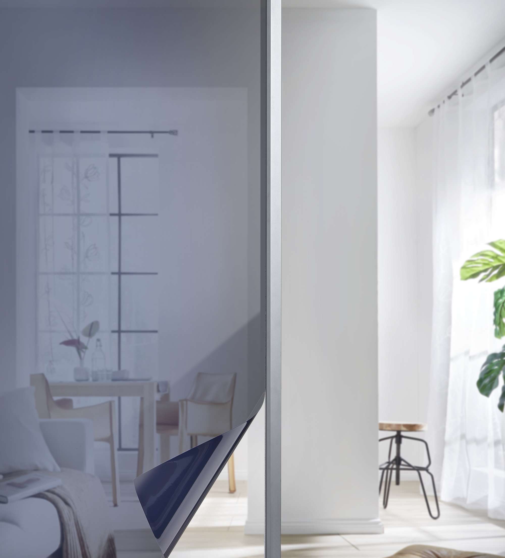 Fensterfolie selbsthaftend Sichtschutzfolie Anti-UV statische Haftung Folie selbstklebend 201916000 Solar UV Schwarz 90x200 cm Folien 201916000solar_uv_schwarz_c9d09203-a6e2-43df-b78b-c68a652042df | girdainenbox.com
