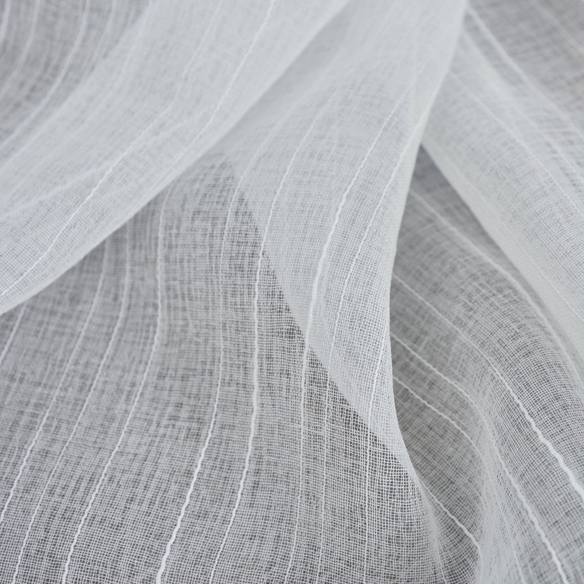 Gardine »Dresden« Ösen HxB 245x135 cm Natur Raffhalter filigran leicht modern elegant Linienmuster 202440 Gardinenschal Img7332 | girdainenbox.com